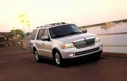 2005  Lincoln Navigator